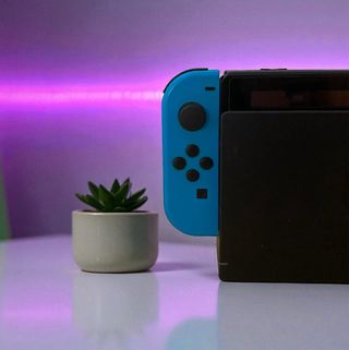 Nintendo Switch + Accesorios y Funda