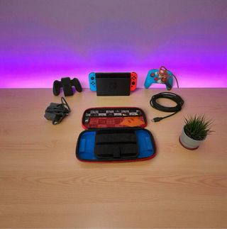Nintendo Switch + Accesorios y Funda