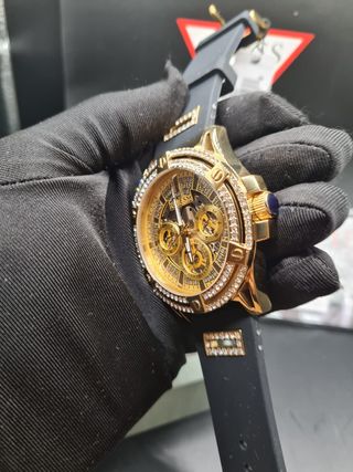 Reloj Guess Dorado y Negro
