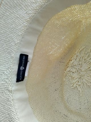 Sombrero de paja beige con cinta marrón
