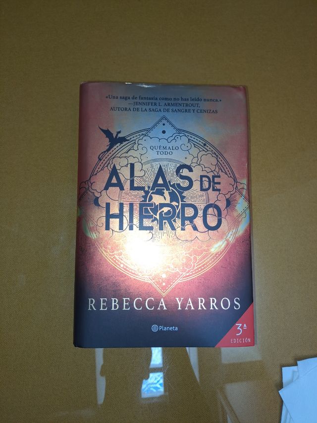 Alas de hierro (Empíreo 2)