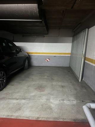 Alquiler Plaza de Garaje en zona céntrica de Vic. 