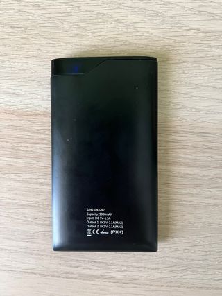 Power Bank Nero con cavo USB