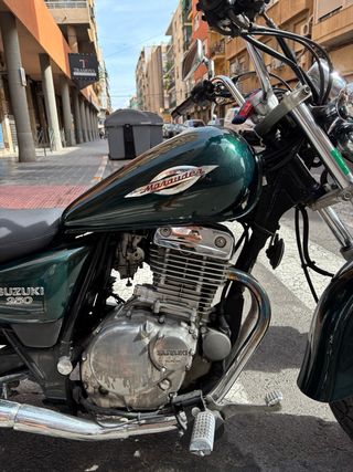 SUZUKI MARAUDER 250