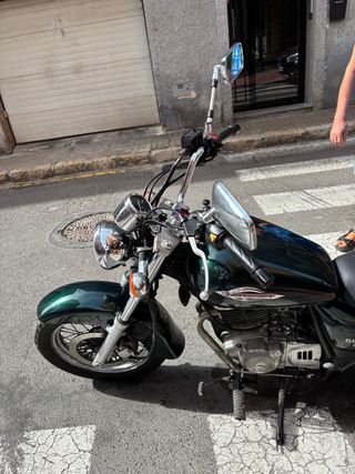 SUZUKI MARAUDER 250