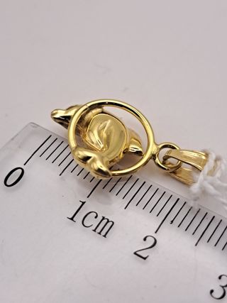 Colgante de oro 18K con delfín