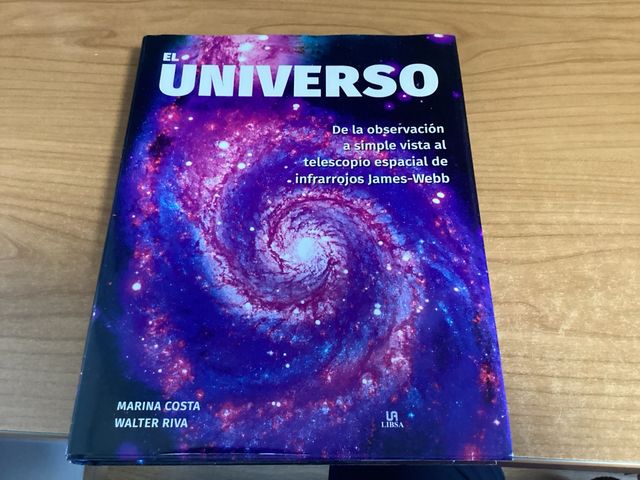 El Universo. Libro. Marina Costa, Walter Riva