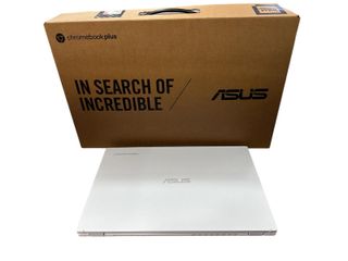 PORTÁTIL ASUS CHROMEBOOK PLUS CX3402CB 14" FULL HD I3-1215U 8GB RAM 256GB FLASH + CAJA