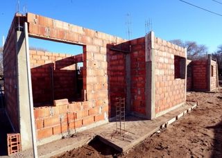 OBRAS REFORMAS CONSTRUCCIÓN PALETA PINTOR LAMPISTA