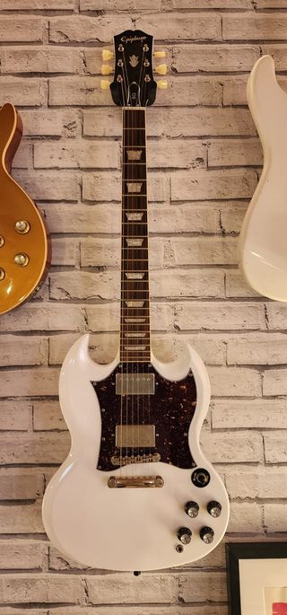 Guitarra Epiphone SG Standard con pastilla Gibson 