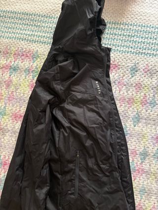 Chubasquero Kipsta Negro niño Talla 12/13 