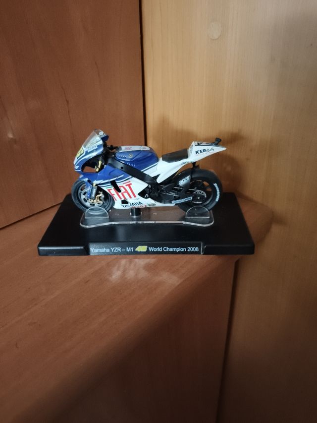 Moto Yamaha YZR-M1 World Champion 2008