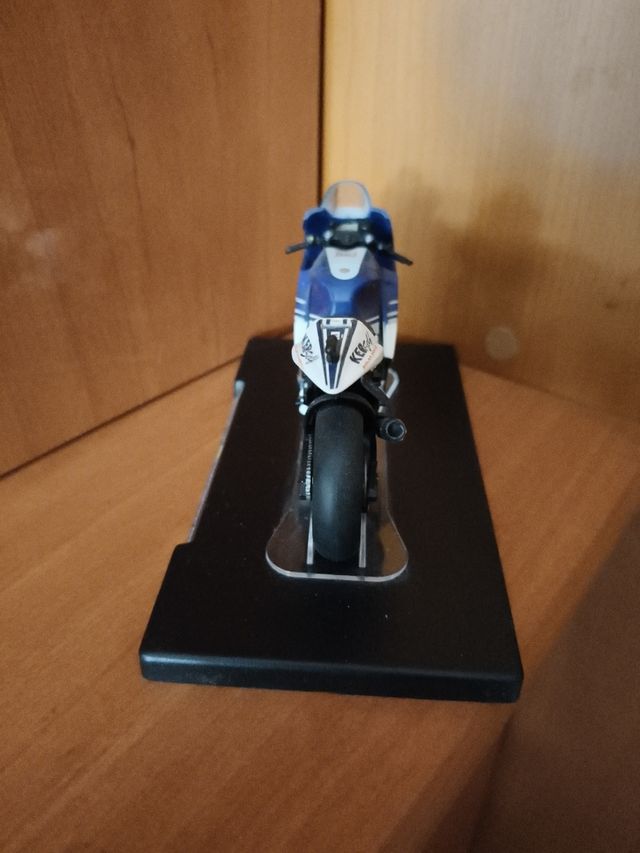 Moto Yamaha YZR-M1 World Champion 2008