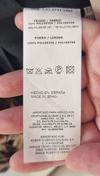 Falda plisada dorada y negra