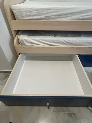 Cama nido beige y azul