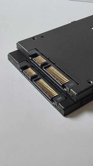 x2 dischi rigidi SSD Kingston A400 da 480 GB