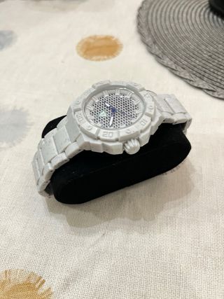 Reloj Guess Blanco Sport