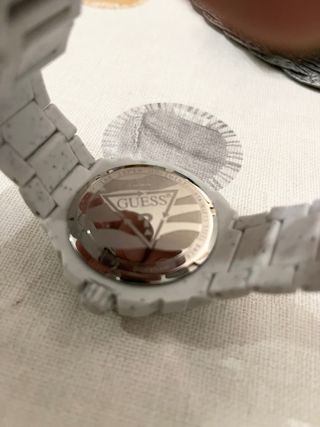 Reloj Guess Blanco Sport