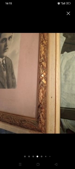 Marcos de cuadros beige y dorado