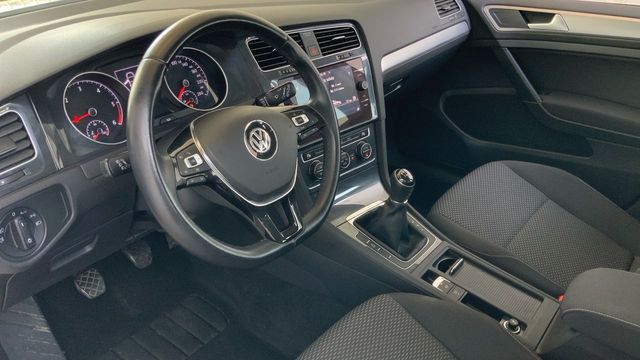 Volkswagen Golf 1.6 TDI 85KW LAST EDITION VARIANT 115 5P