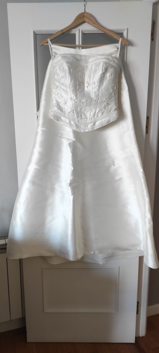 Vestido de Novia Blanco. Martha Blanc Rosa Clará.