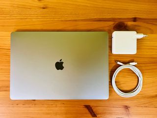 MacBook Pro 15” del 2018 en color gris 