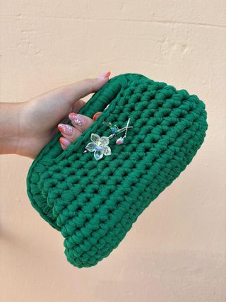 Borsa verde fatta a mano