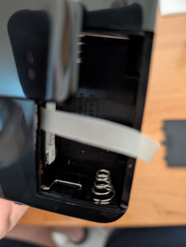 Walkman Negro con Botón Verde