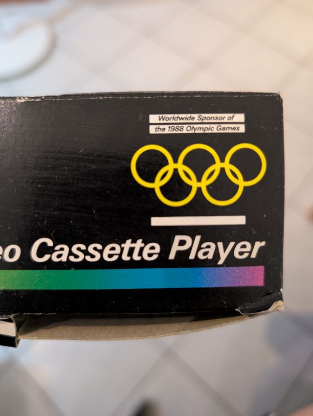 Walkman Negro con Botón Verde