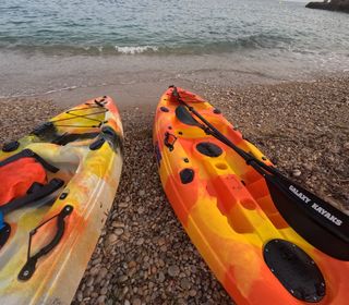 Kayak de pesca versátil