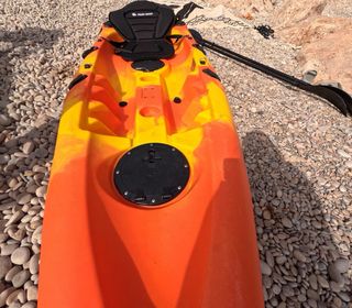 Kayak de pesca versátil