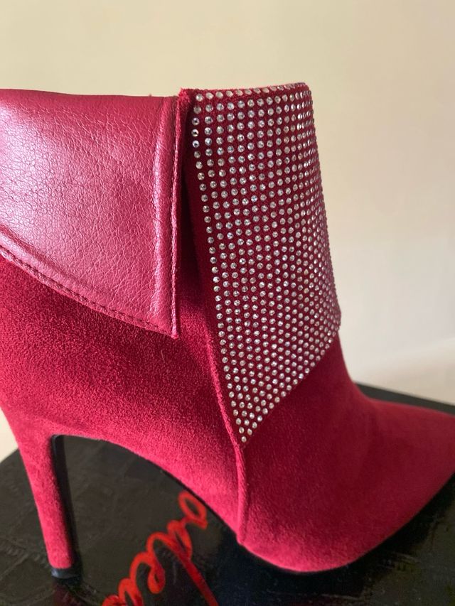 Stivaletti donna rossi con tacco alto