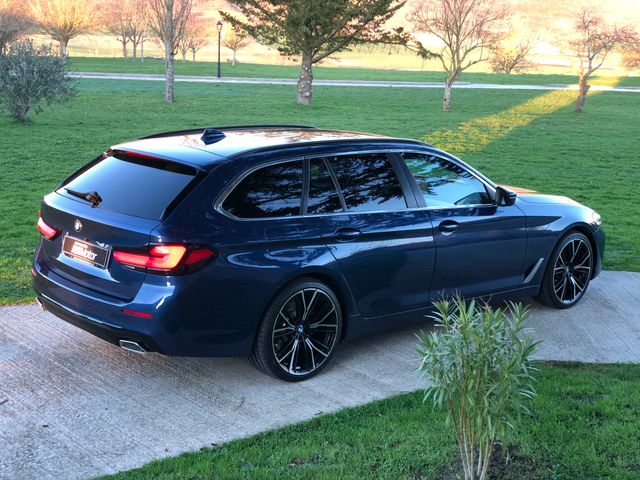 BMW 520dA TOURING G31.
