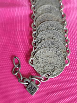 Pulsera  monedas Uno de 50 