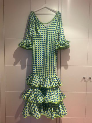 Traje de Sevillana con volantes