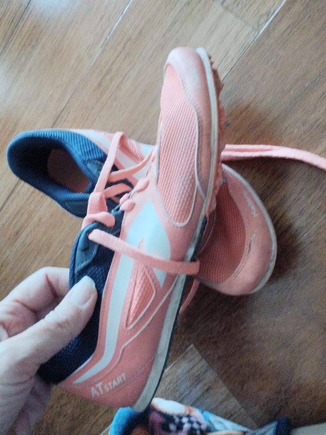 Zapatillas atletismo clavos