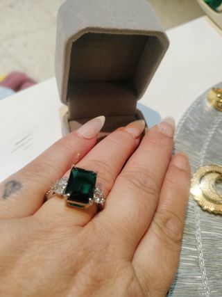 Anillo Plata Ley Esmeralda y Pedrería