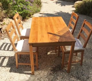 Mesa + 4 Sillas madera maciza de pino