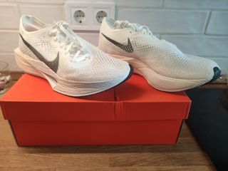 Zapatillas Nike Vaporfly Next 3 Blancas/Negras. 