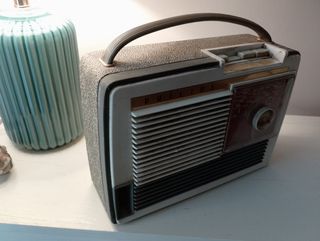 Radio Transistor Philips Beige y Rojo