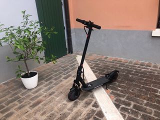 Monopattino Aovopro AP07 pieghevole e veloce 