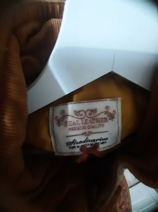 Chaqueta de piel marrón