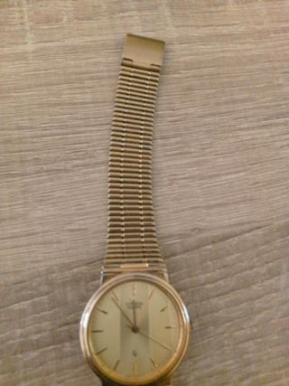 Reloj Citizen Quartz Dorado y Blanco