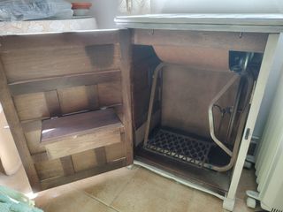 Máquina de coser Alfa antigua