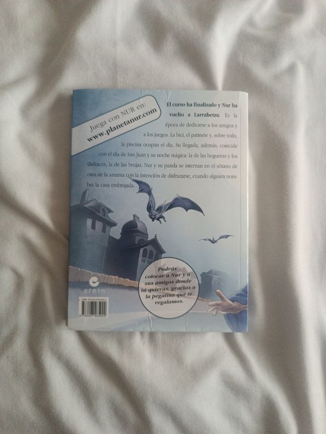 Nur y la casa embrujada