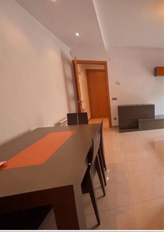 Mesa y 4 sillas - alta calidad