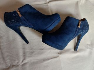 Botines Azul Marino con Pedrería Talla 38