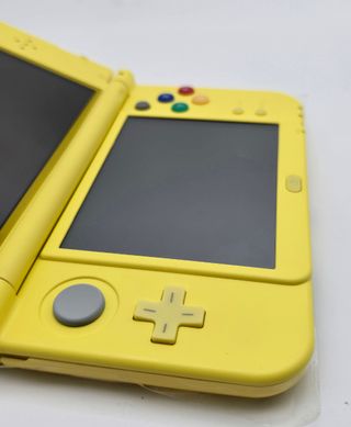 New 3DS XL 64gb ips a tema Pikachu