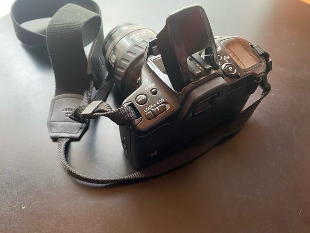 Minolta Dynax 500si Cámara Analógica Negra