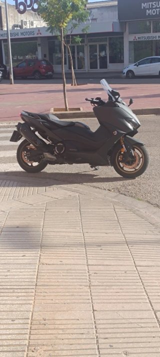 Yamaha TMAX 560 techmax